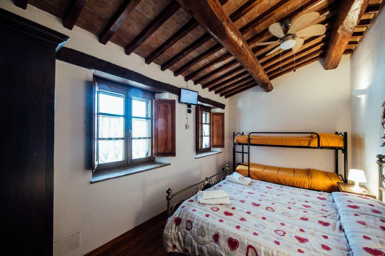 Agriturismo Il Noce Castiglione dʼOrcia Eksteriør billede